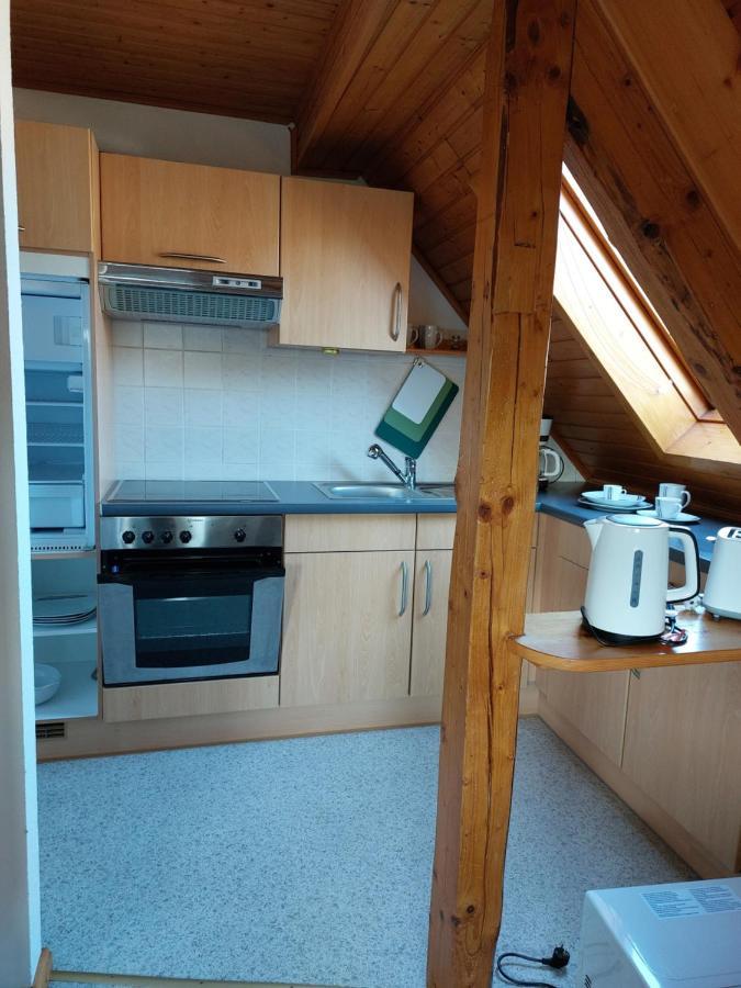 Dachgeschosswohnung Mit Burgblick In Kues ベルンカステル・クース エクステリア 写真