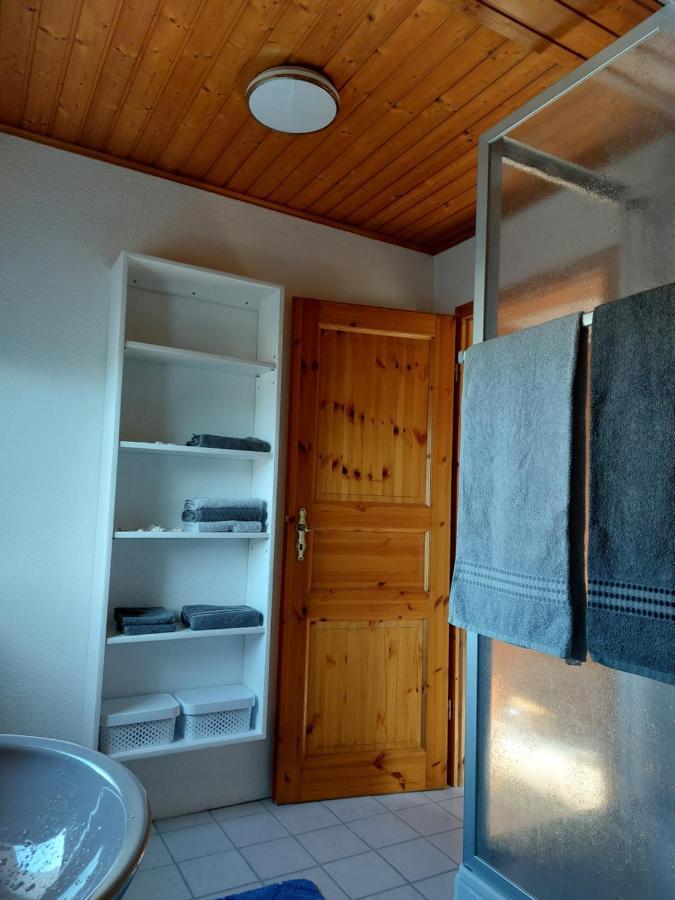 Dachgeschosswohnung Mit Burgblick In Kues ベルンカステル・クース エクステリア 写真