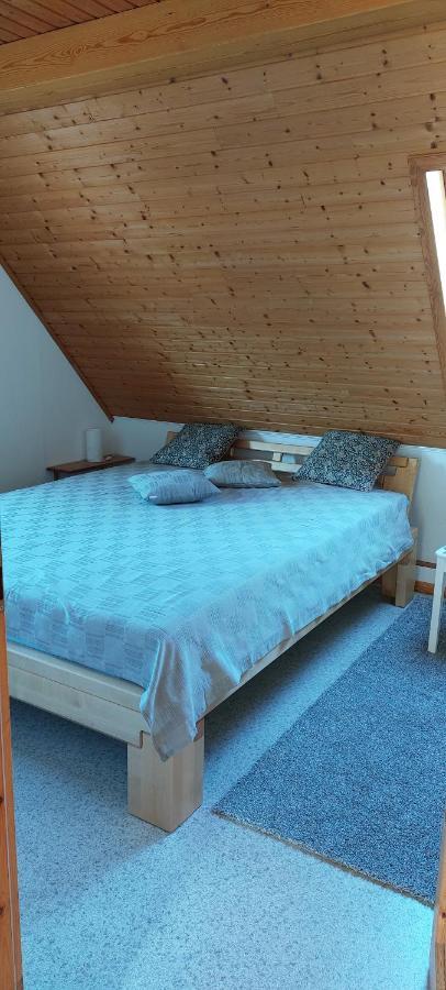 Dachgeschosswohnung Mit Burgblick In Kues ベルンカステル・クース エクステリア 写真